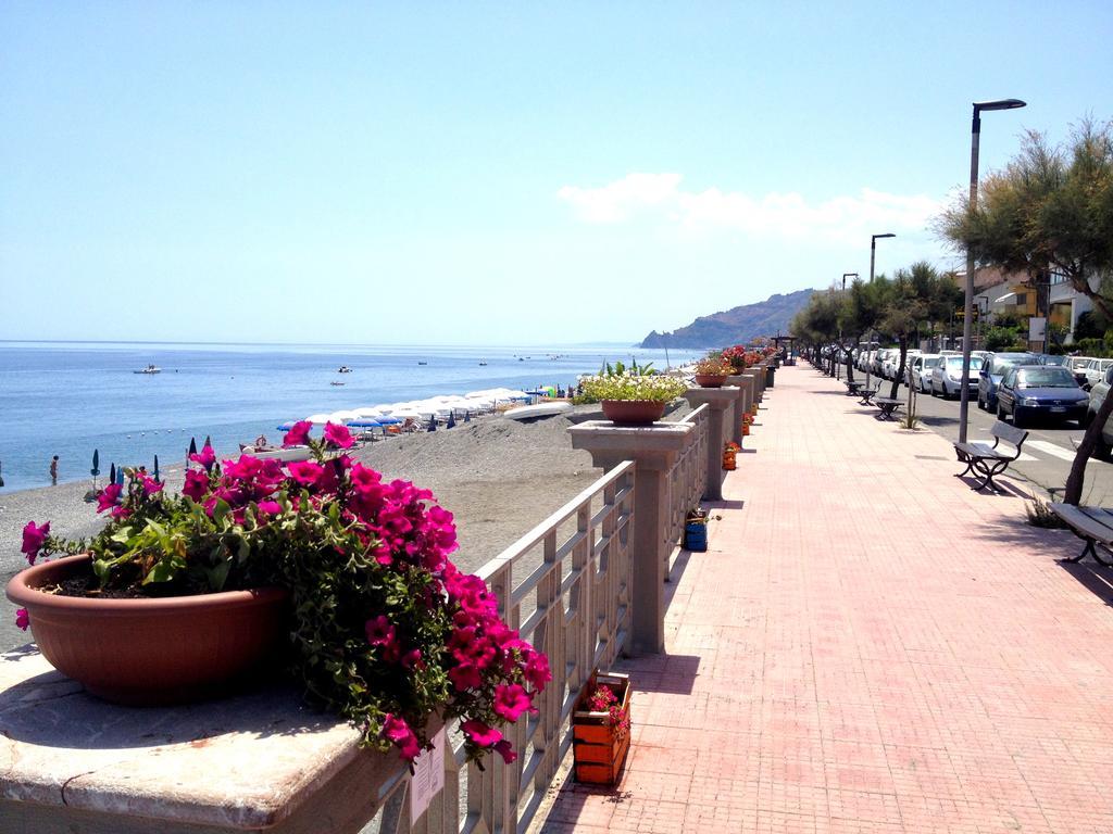 Fragolina B&B Furci Siculo Luaran gambar